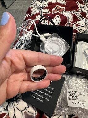 Halo Smart Ring in White with Black Interior